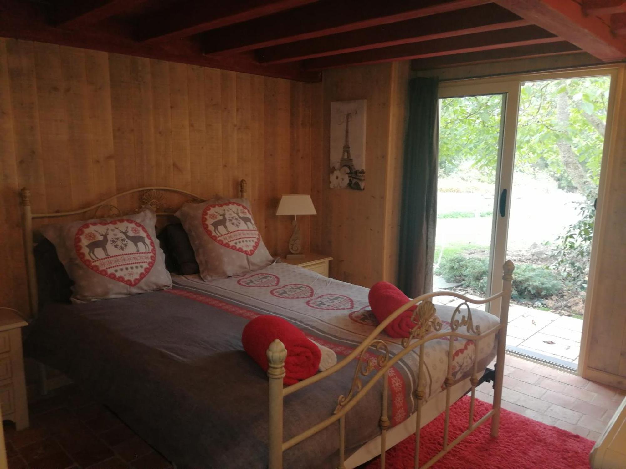 Gite Belle Fontaine Hotel Angrie Bagian luar foto