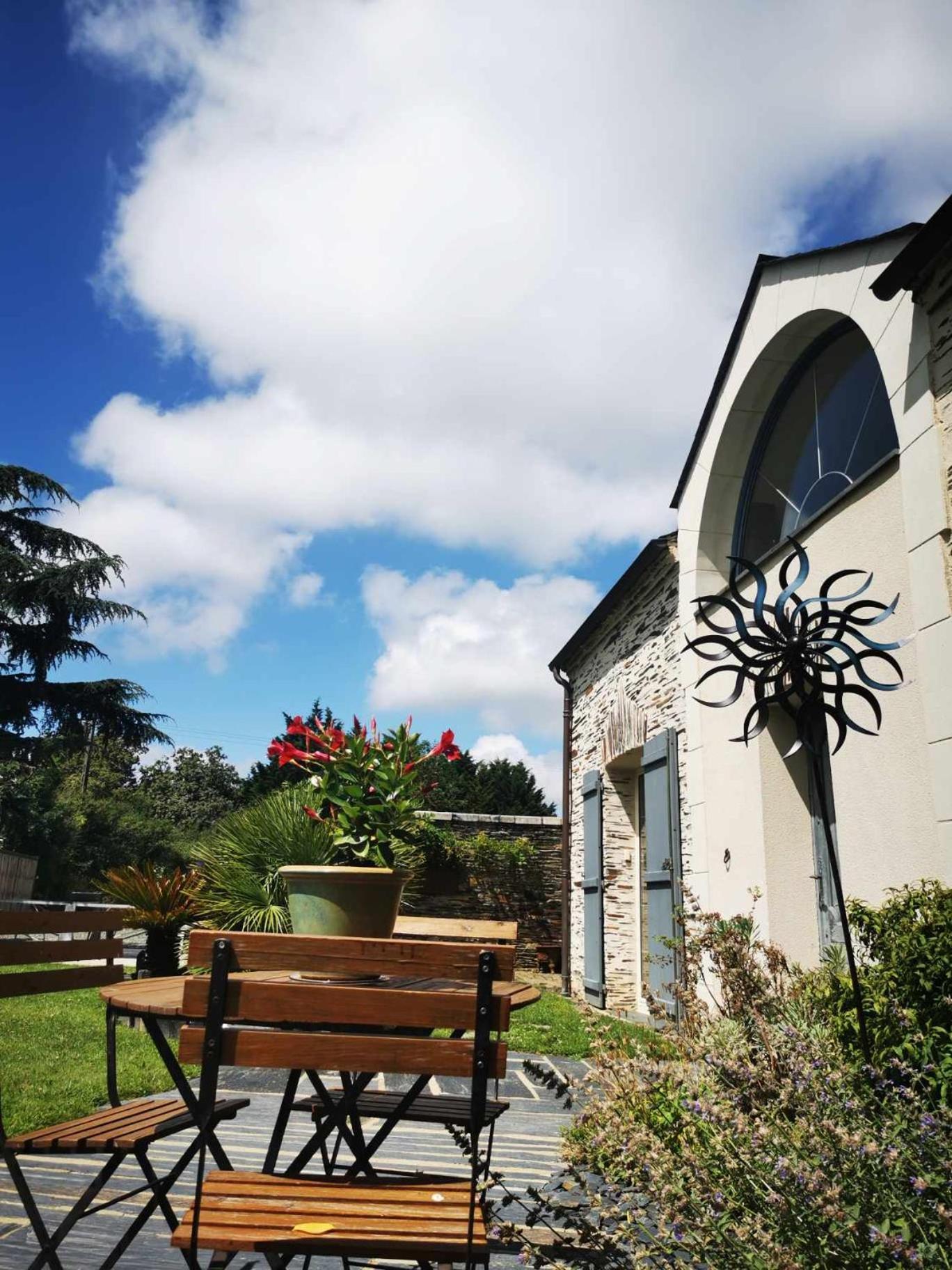 Gite Belle Fontaine Hotel Angrie Bagian luar foto